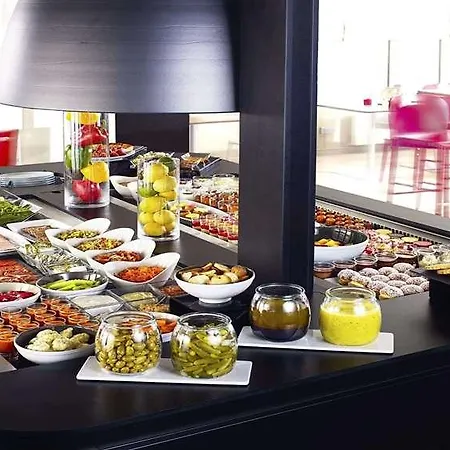 Campanile Prime - Perpignan Nord Aeroport リヴサルト