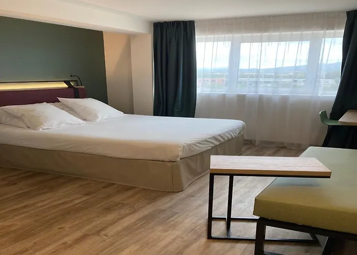 Campanile Prime - Perpignan Nord Aeroport リヴサルト