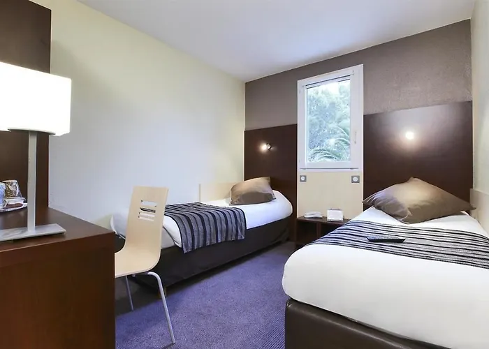 Campanile Prime - Perpignan Nord Aeroport ホテル 3*